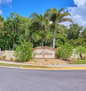 391 SW South River Dr