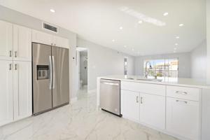 2871 N Ocean Boulevard