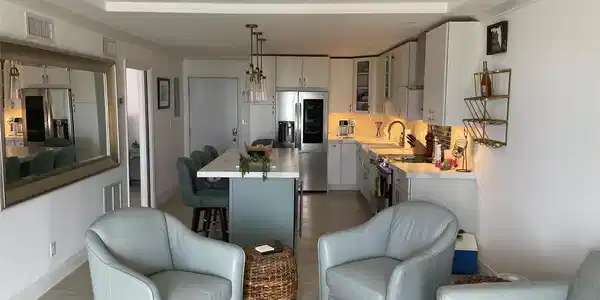 200 S Birch Rd