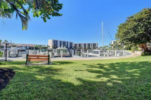 2717 N Ocean Boulevard
