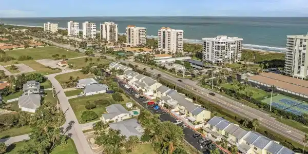 2801 N Highway A1a