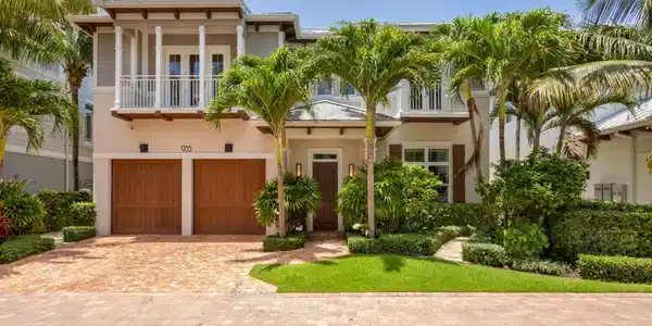 955 Lago Mar Lane