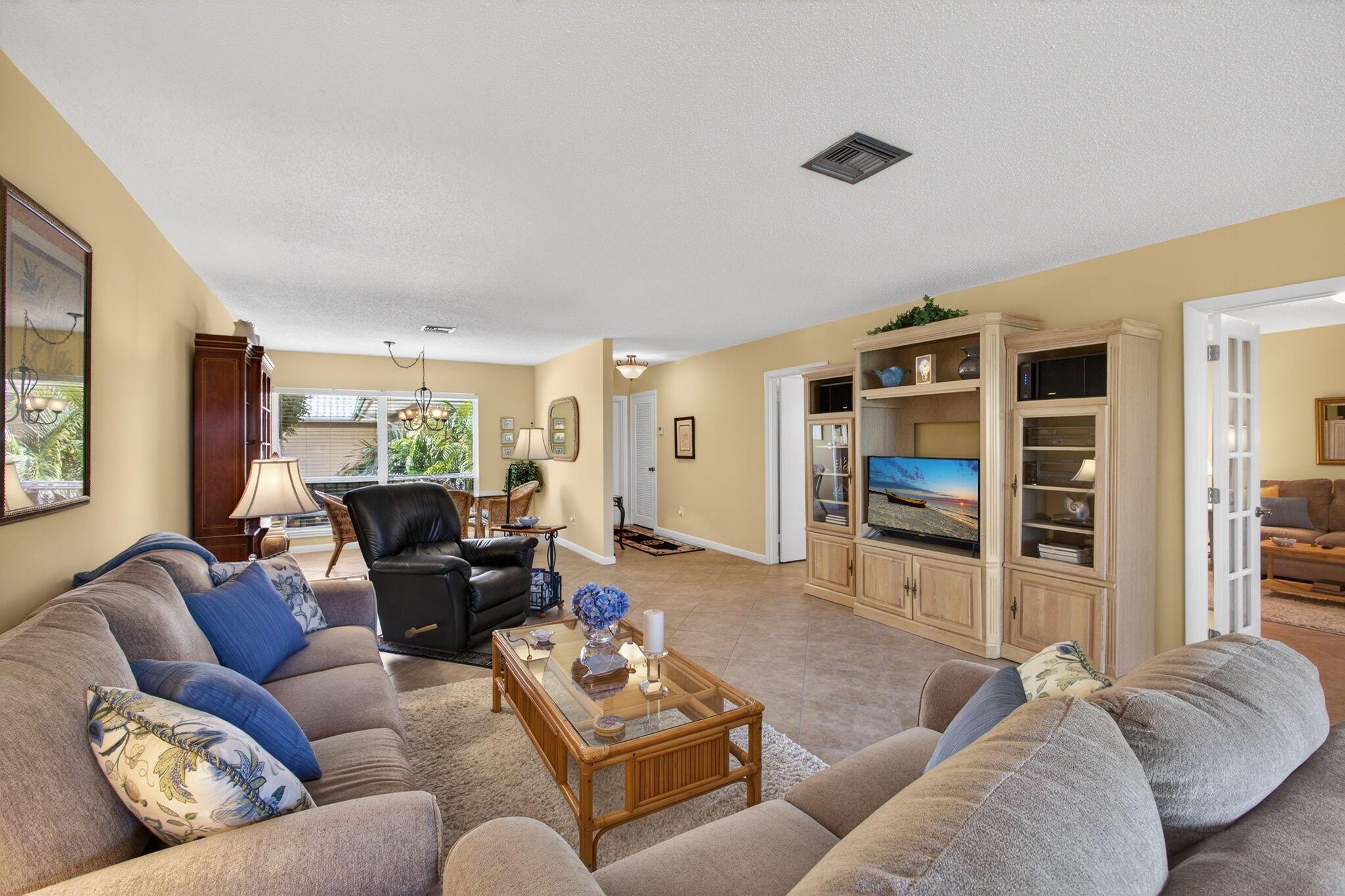 Image 2: Living Room
