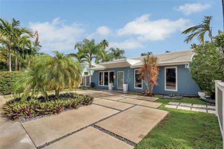 390 NE 10th Avenue