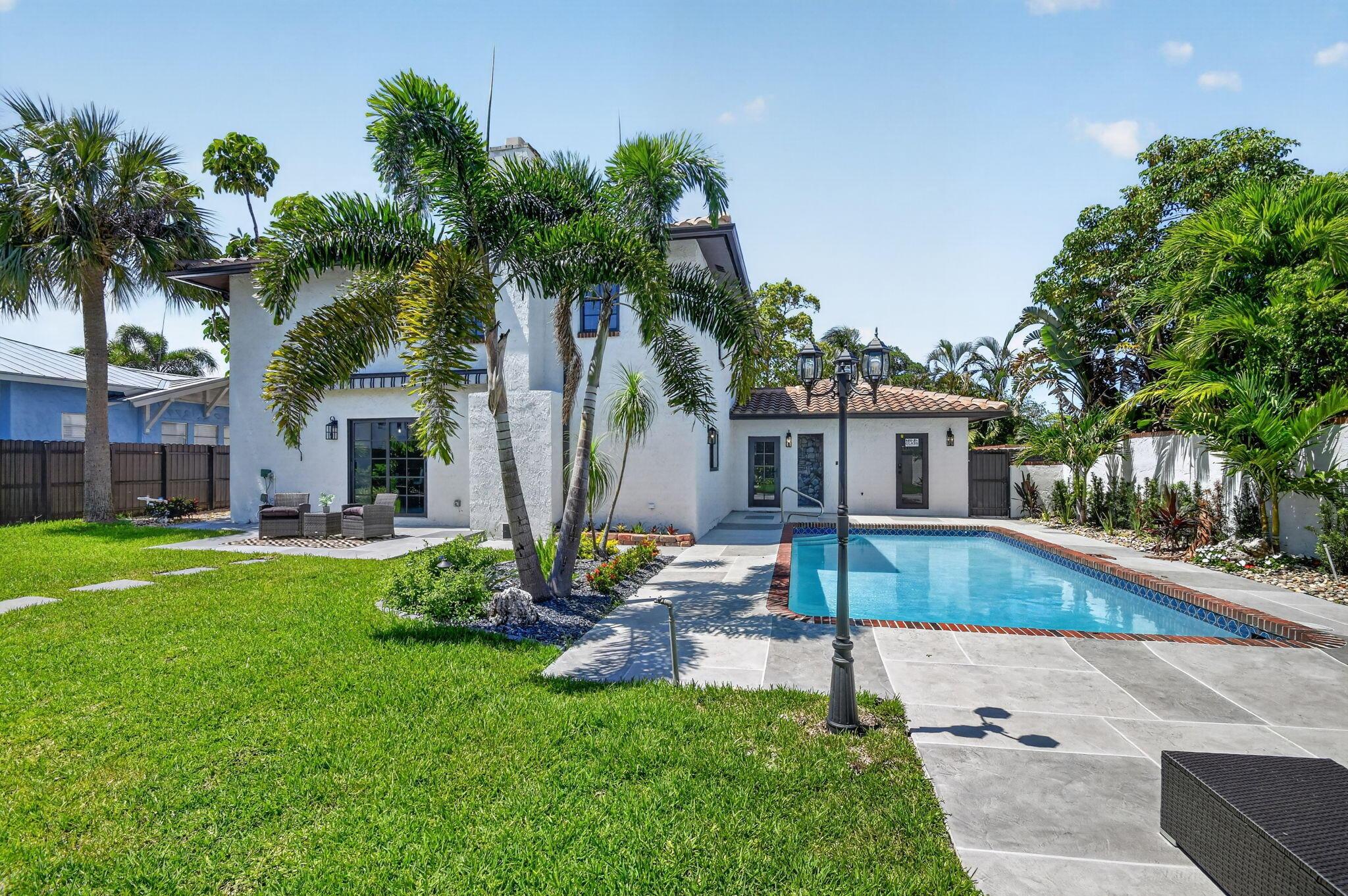 Image 3: 308 Greymon Dr