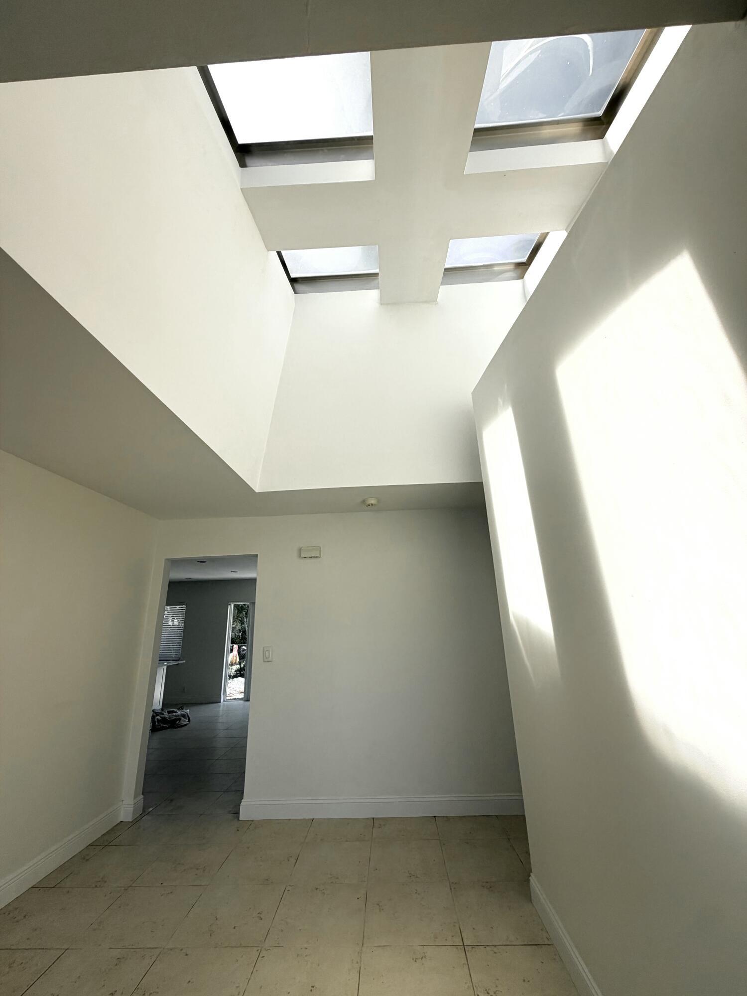 Image 3: Front Entrance
