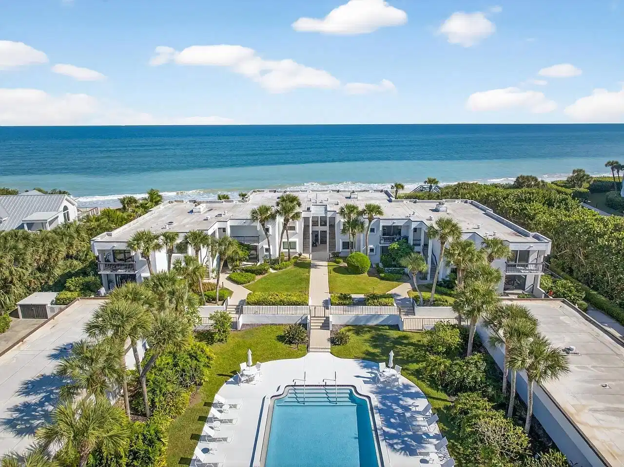 Image 1: DIRECT OCEAN FRONT 2300 SQ FT CONDO