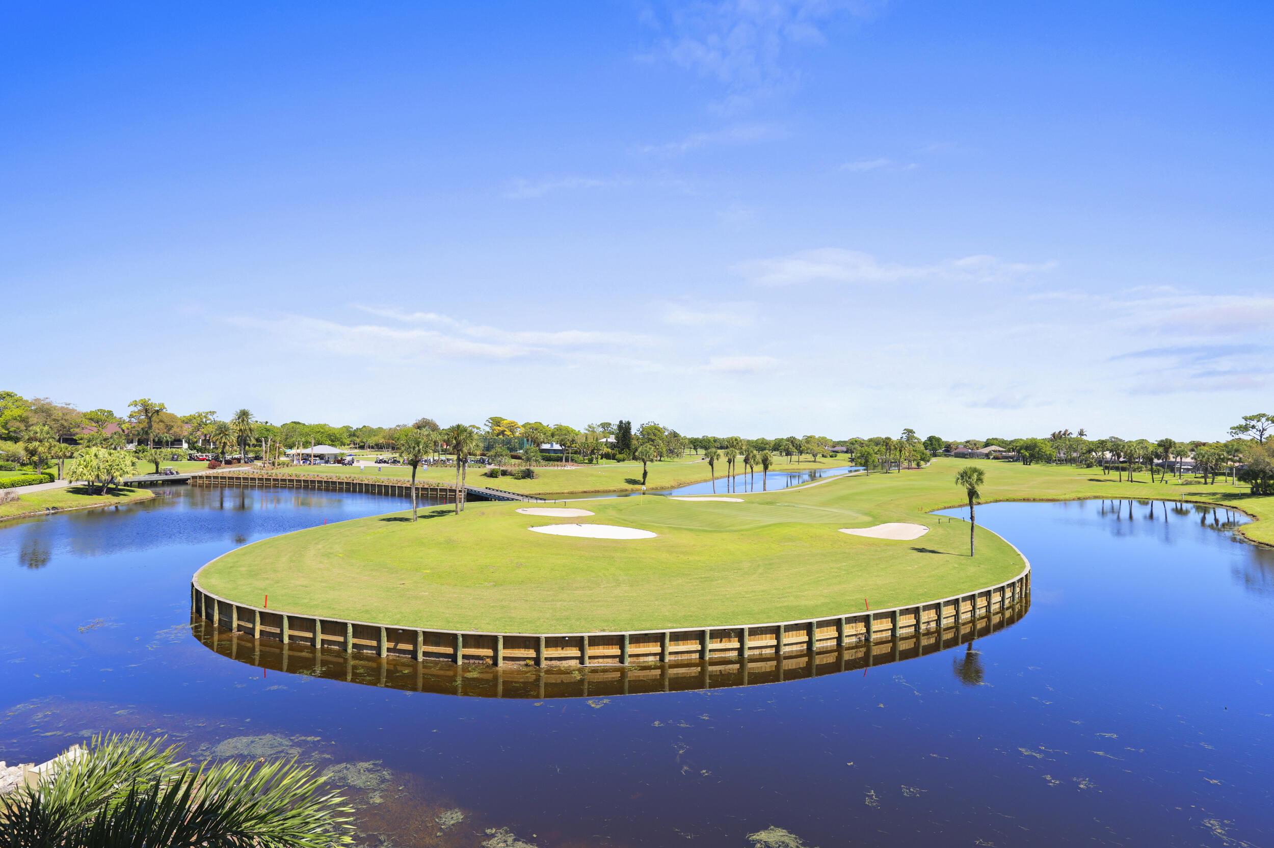Image 1: Golf