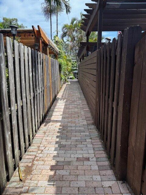 Image 4: 4