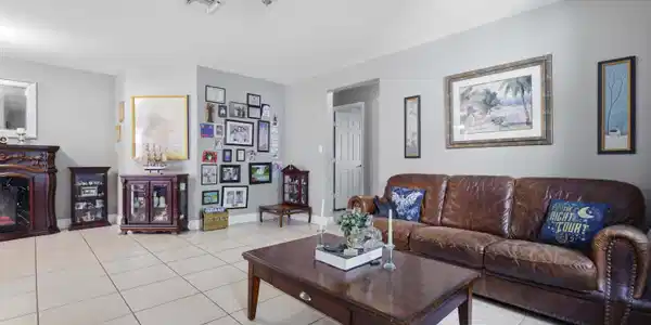 Image 3: Main Living Room