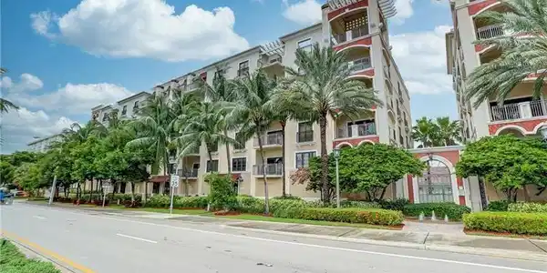 2409 N Ocean Blvd