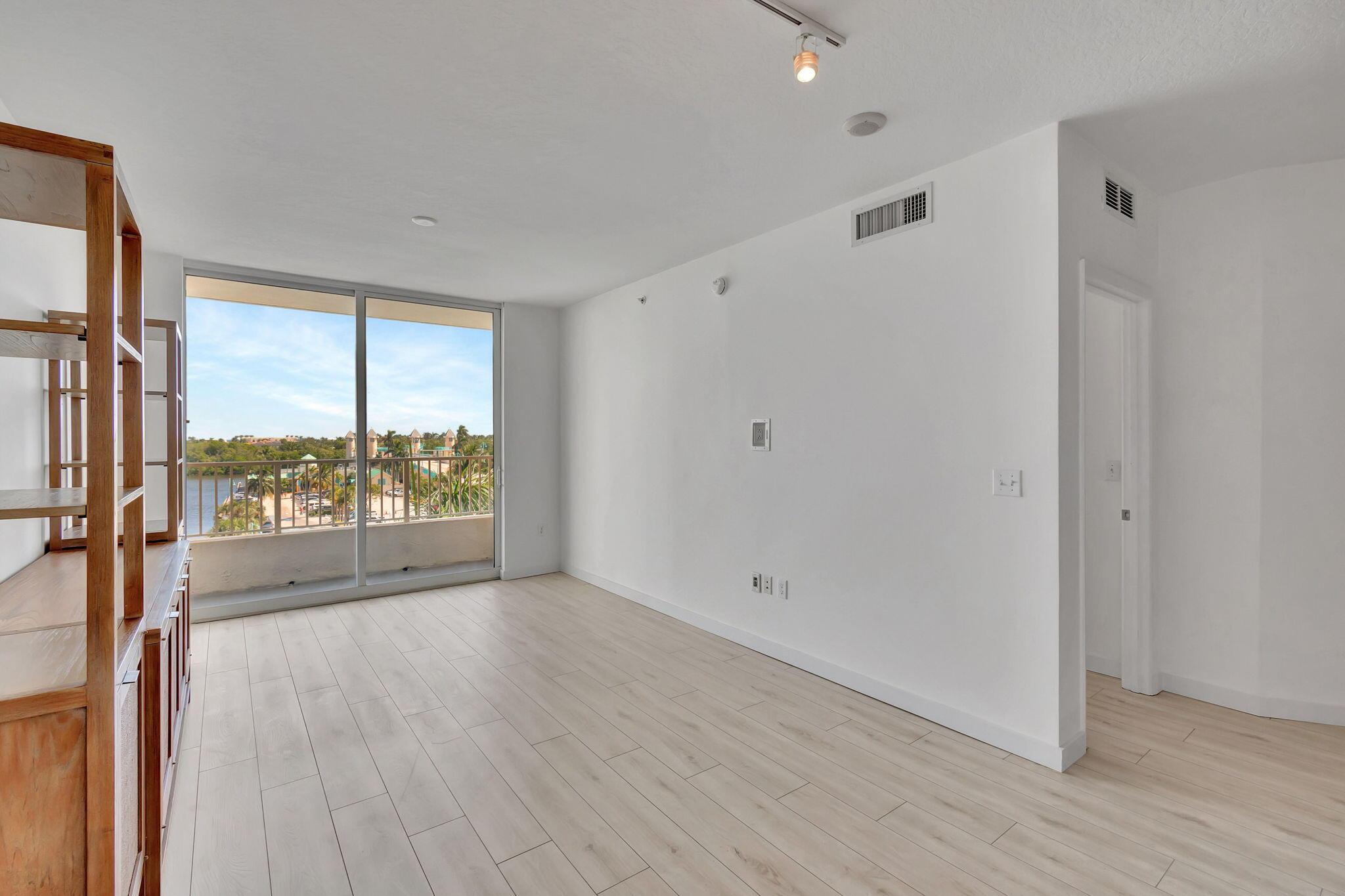 Image 3: 5-web-or-mls-DSC_1024