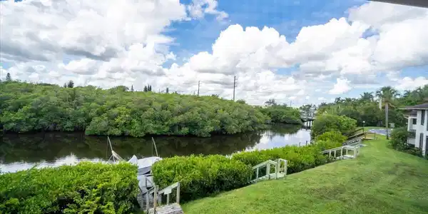 950 S Kanner Highway