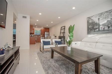 601 SE 5th Court