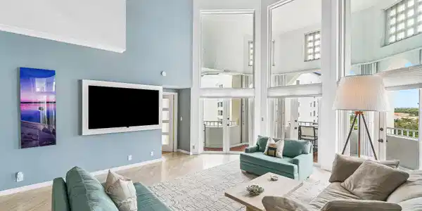 Image 2: 015-300Southeast5thAvenue-8120-BocaRaton