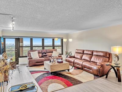 3200 N Port Royale Dr
