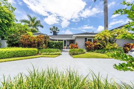 2319 Castilla Isle