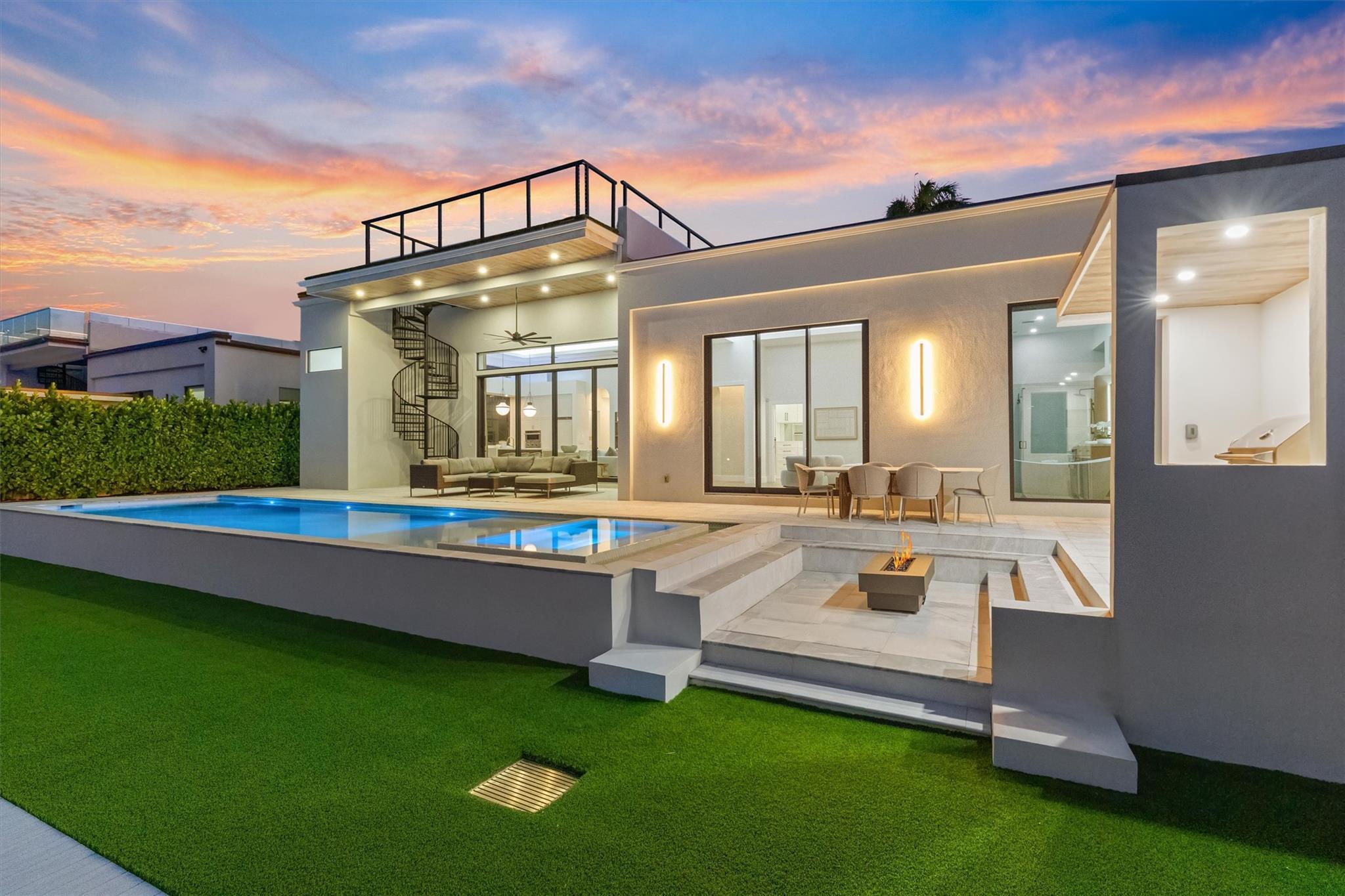 Image 4: Turfed Backyard