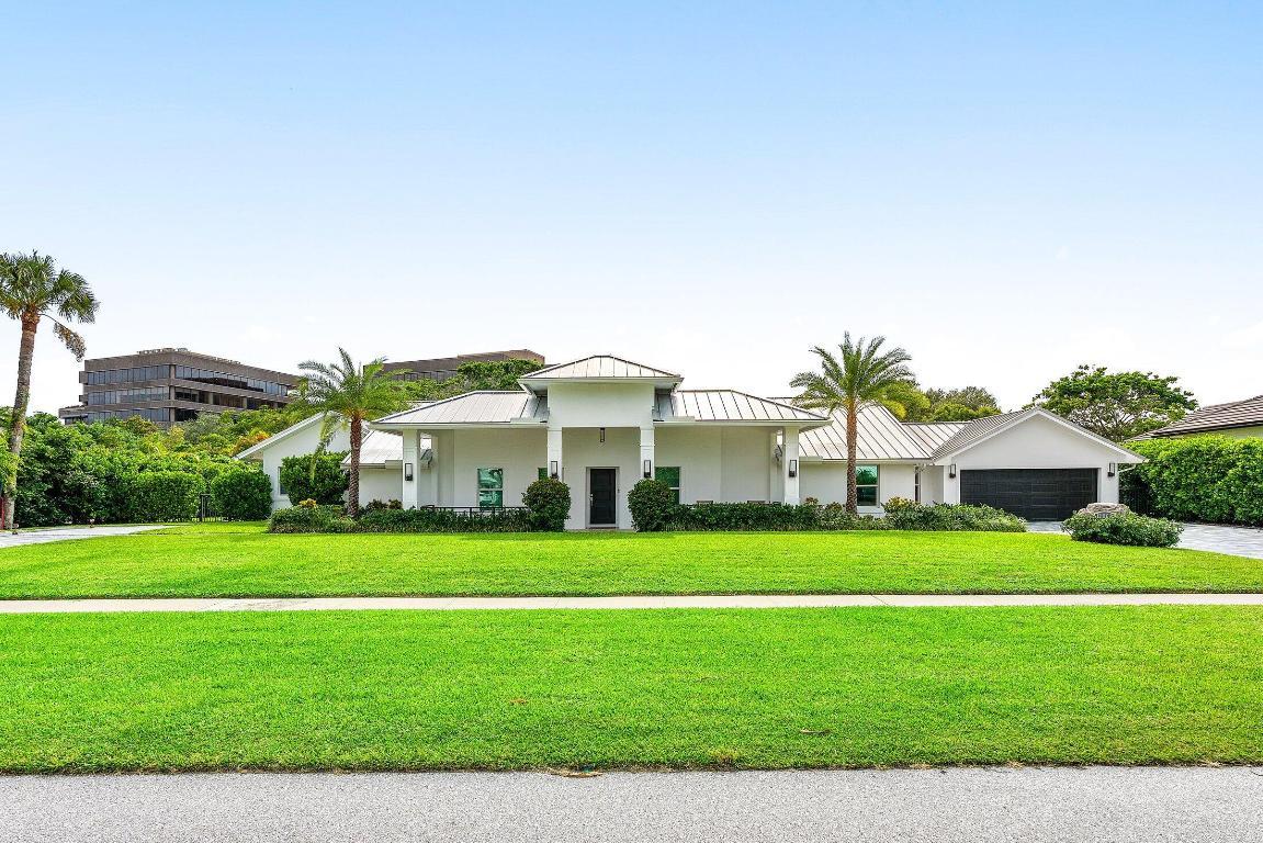 Image 2: 001-11863LakeShorePlace-NorthPalmBeach-F