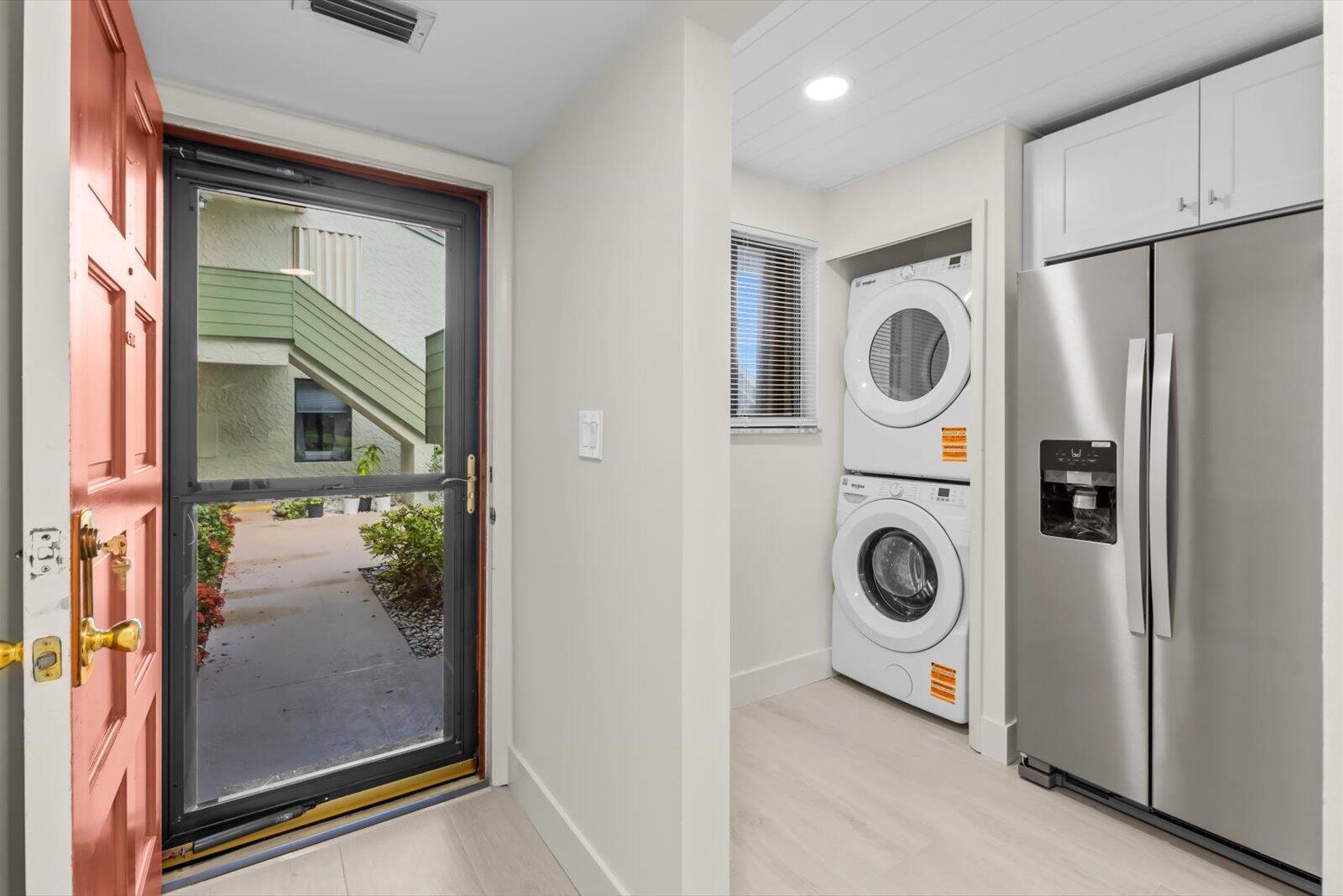 Image 4: Entry