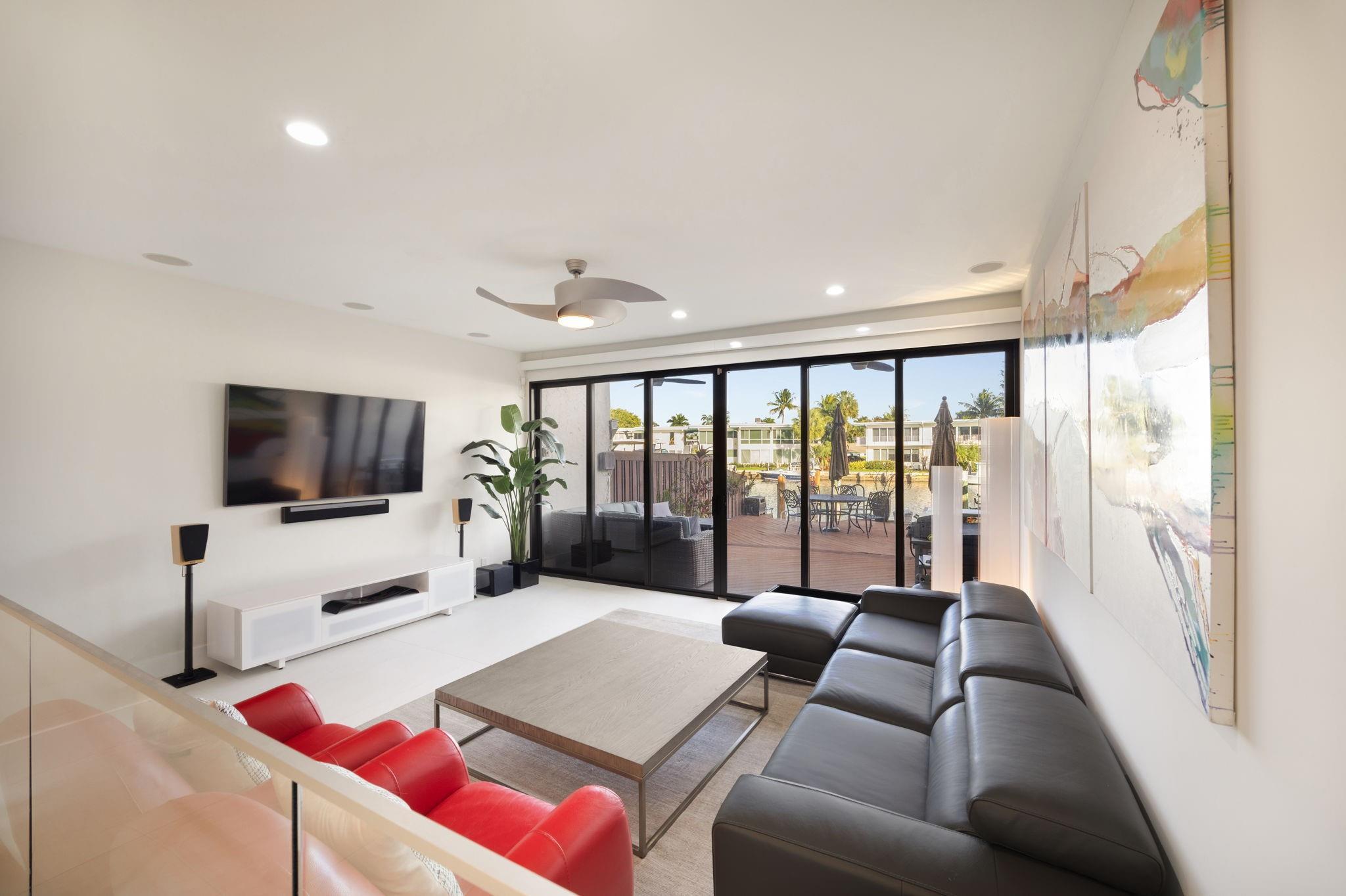 Image 3: Great Room