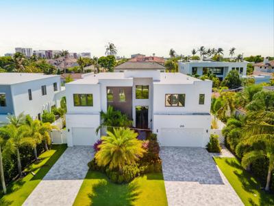 255 NE Spanish Court
