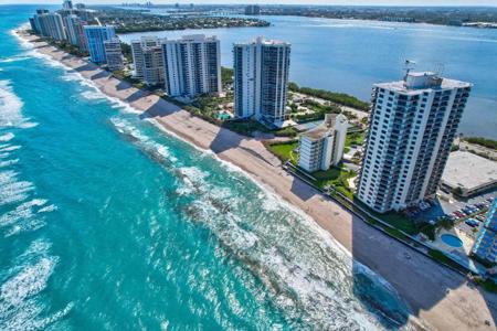 5420 N Ocean Drive Drive