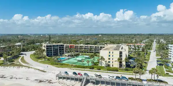 3939 Ocean Drive