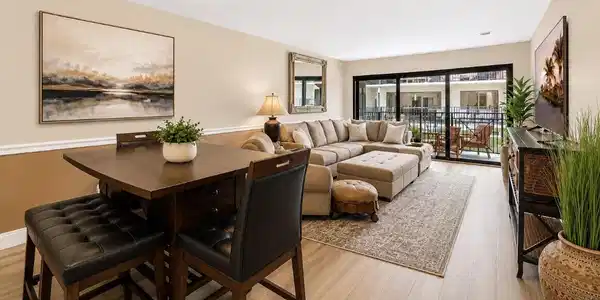 Image 3: LIVING ROOM -ENHANCE
