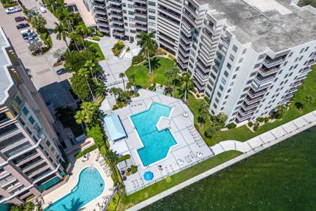 2900 NE 14th St Causeway