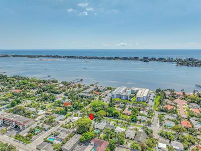 1511 S Palmway