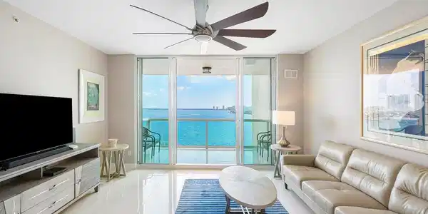 2650 Lake Shore Drive