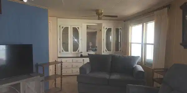 Image 2: diningroom