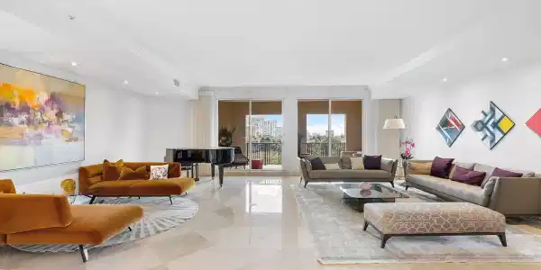 1 N Ocean Boulevard