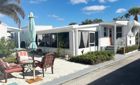 13 Hibiscus Drive