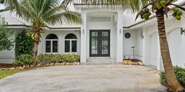 8601 S Ocean Drive