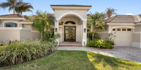Image 4: front door