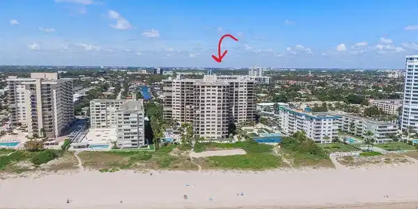 Image 2: DIRECT OCEAN FRONT BUILDING IN LAUDERDALE BY THE S