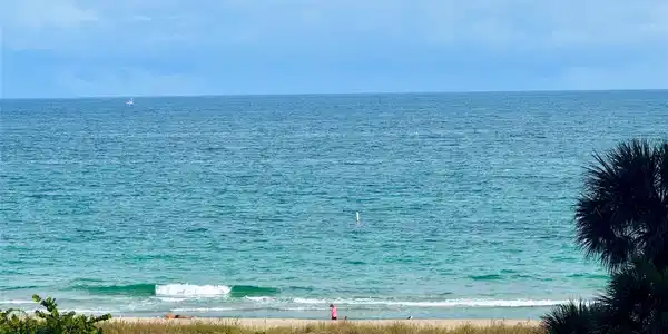 Image 4: SPECTACULAR OCEAN VIEWS