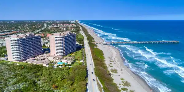 700 Ocean Royale Way