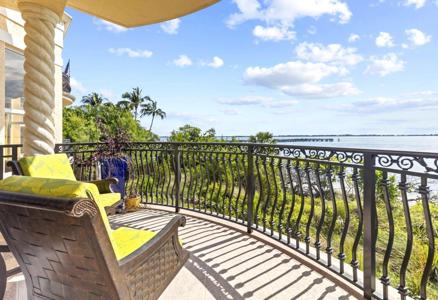 1533 NE Outrigger Landings Drive