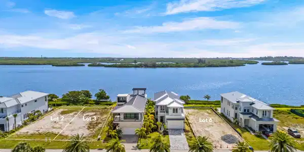 Image 2: Lot Lines