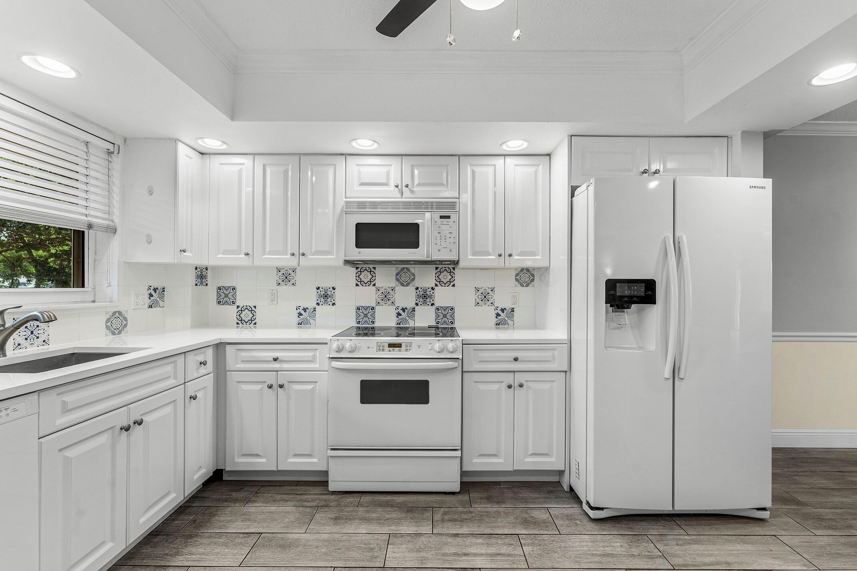 Image 3: 028-3031Northeast51stStreet-106W-FortLau