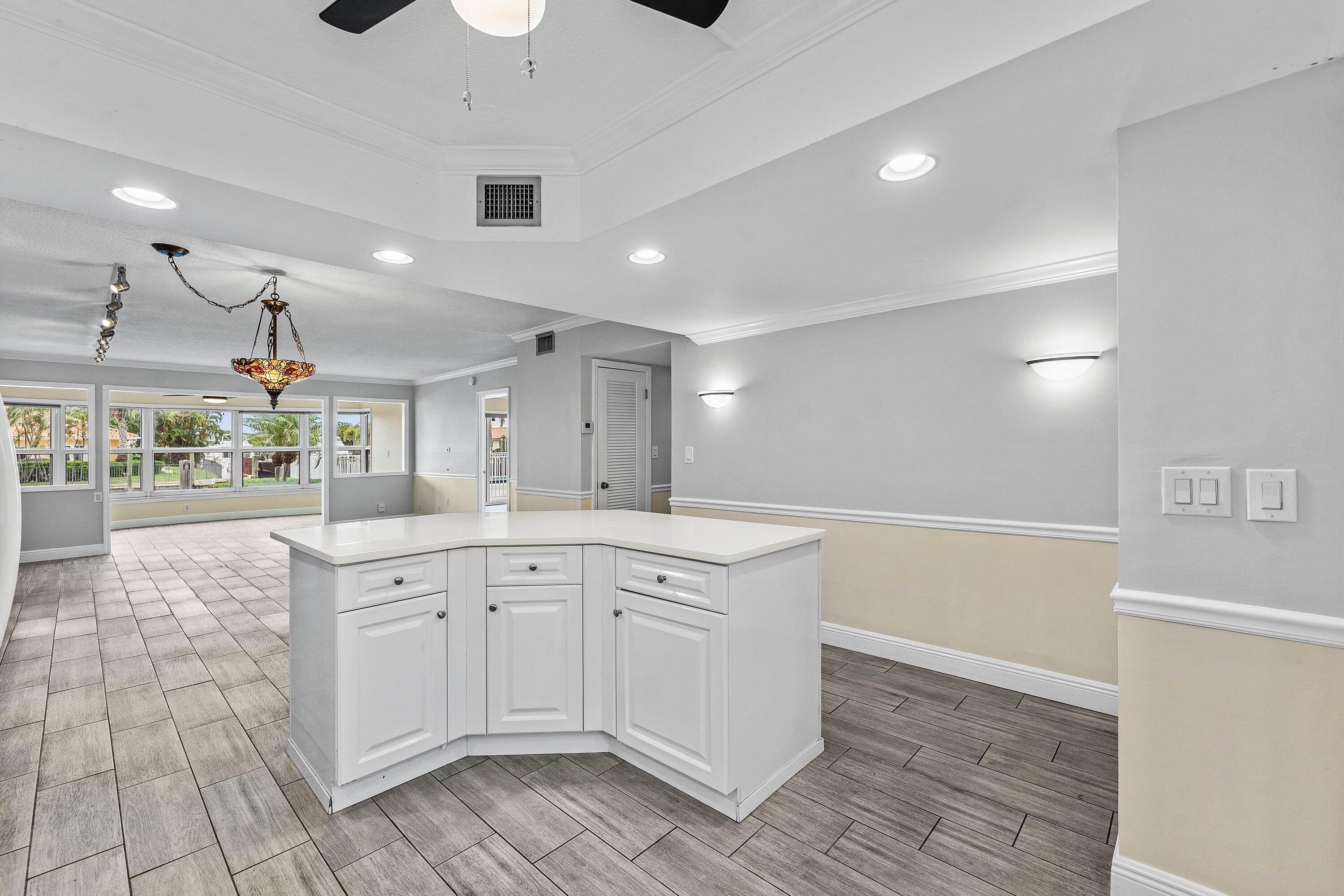 Image 4: 030-3031Northeast51stStreet-106W-FortLau