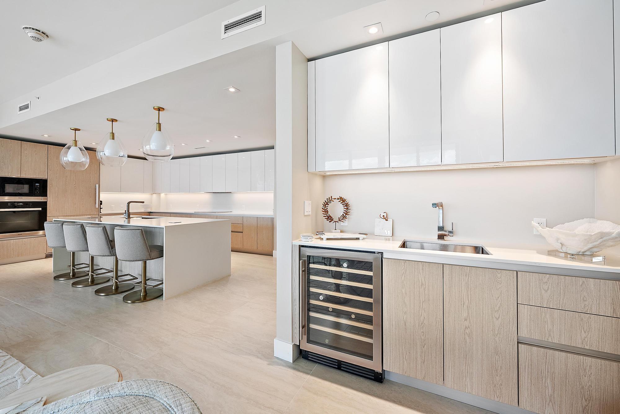 Image 4: 3100 N Ocean Dr p 1105-28