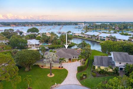 4020 SE Whiticar Way