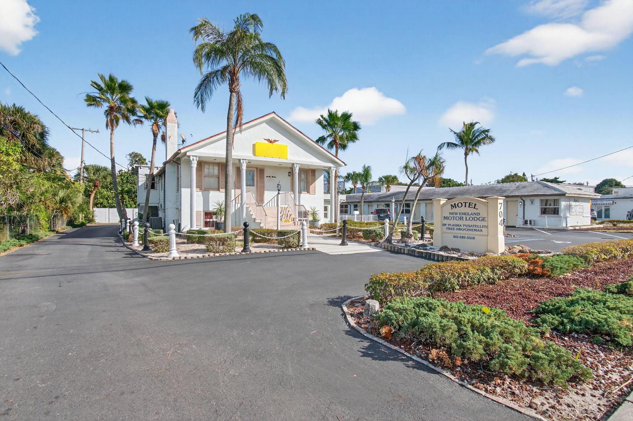 Image 2: 1-web-or-mls-DSC_1068