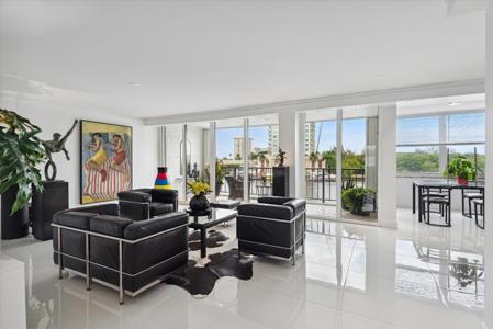 936 Intracoastal Dr