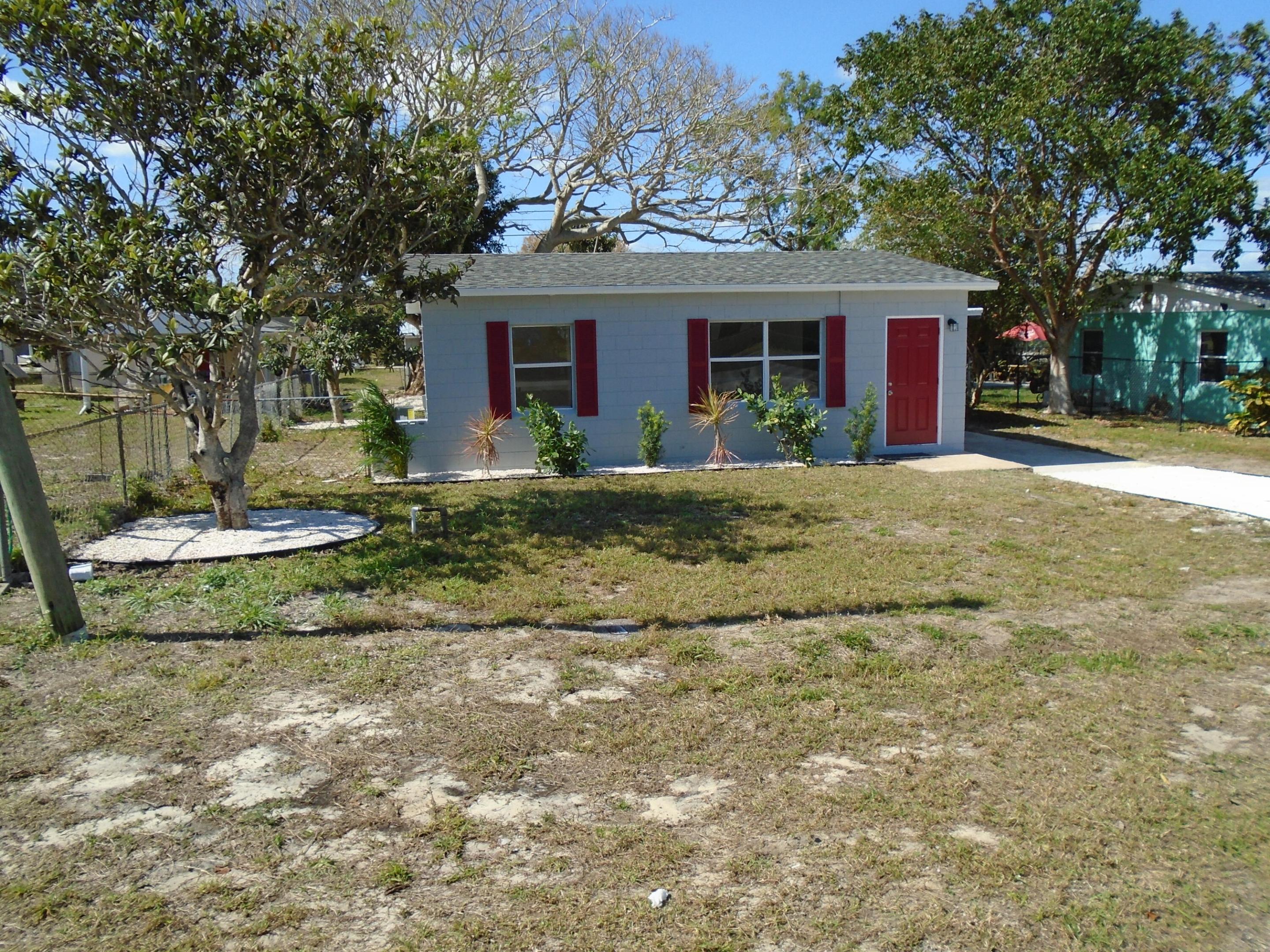 Image 2: Front