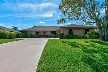 7094 SE Bunker Hill Drive